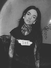 Lade das Bild in den Galerie-Viewer, Ladies Shirt Rundhals "JINX"