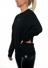 Lade das Bild in den Galerie-Viewer, Sweatshirt "SchmerzGalerie - small"