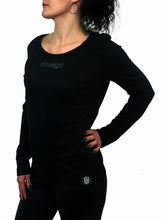 Lade das Bild in den Galerie-Viewer, Ladies Long Sleeve Shirt "SchmerzGalerie - small"